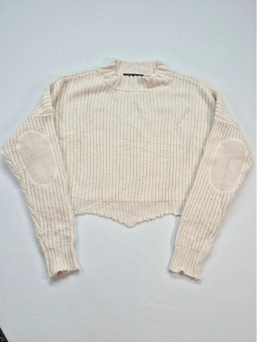 Romeo & Juliet Couture cream Oversized knit cropped sweater Women's small - Picture 2 of 13